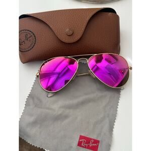 Ray-Ban RB3025 Aviator Gold with Cyclamen Pink Mirror Lense